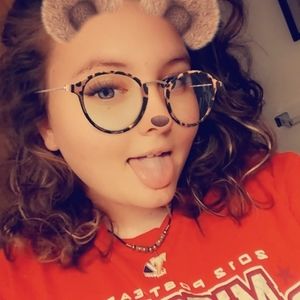 Meet your Posher, Breanna